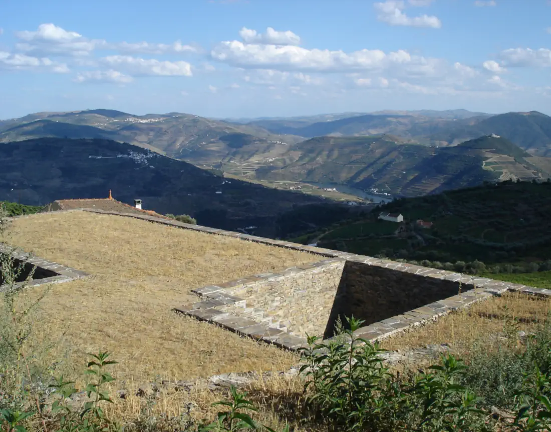 Sustainable House in Douro