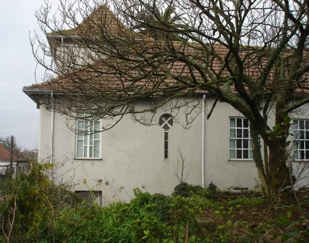 The garden and the house