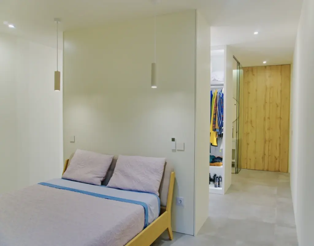 Bedroom with en suite dressing room
