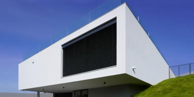 House with a rooftop terrace