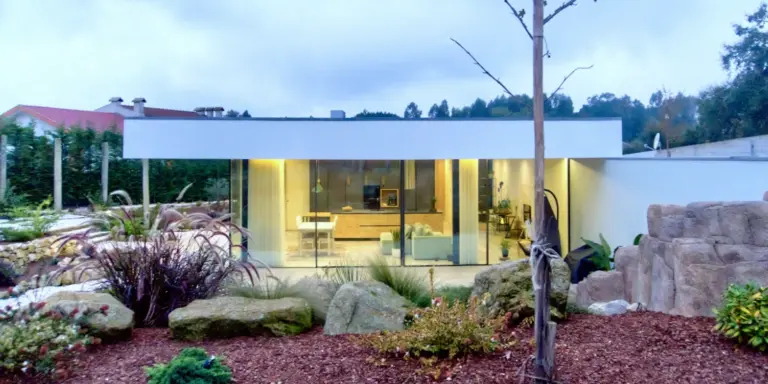 Single storey house