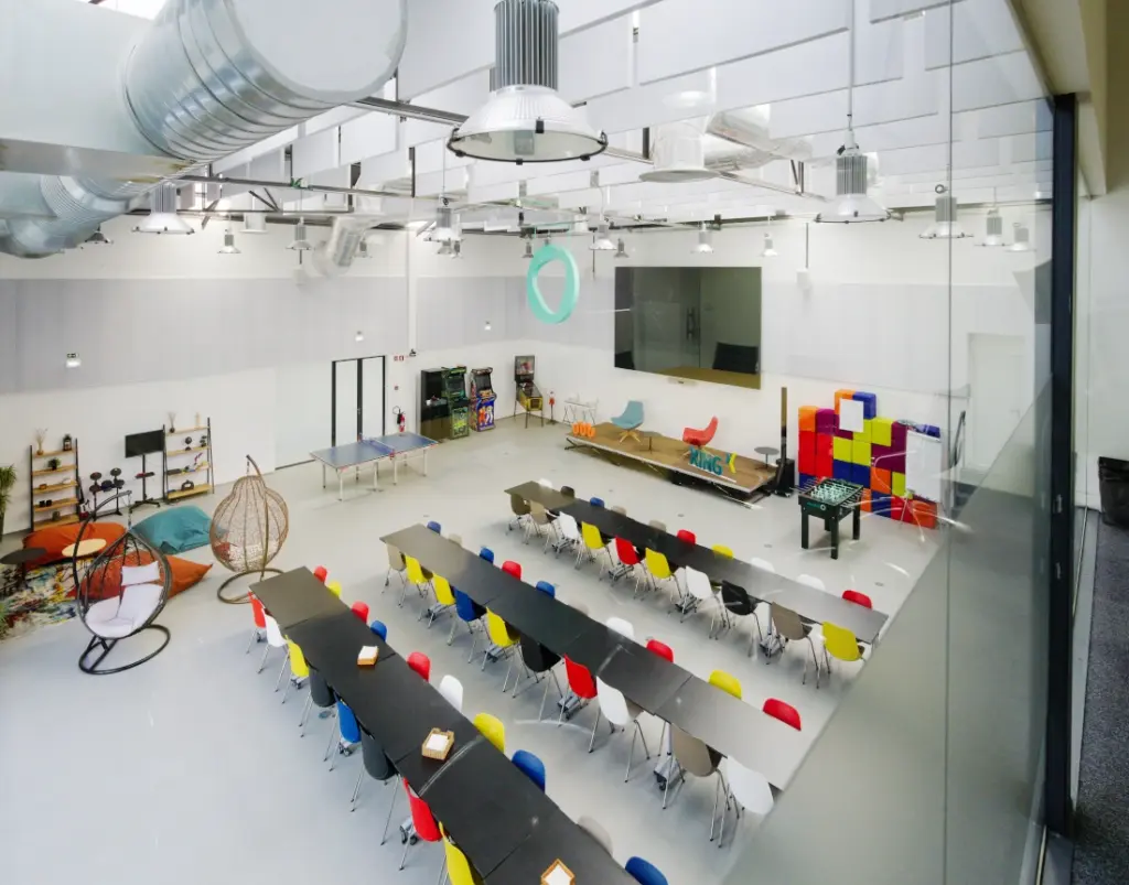 The conference room as seen from the meeting rooms