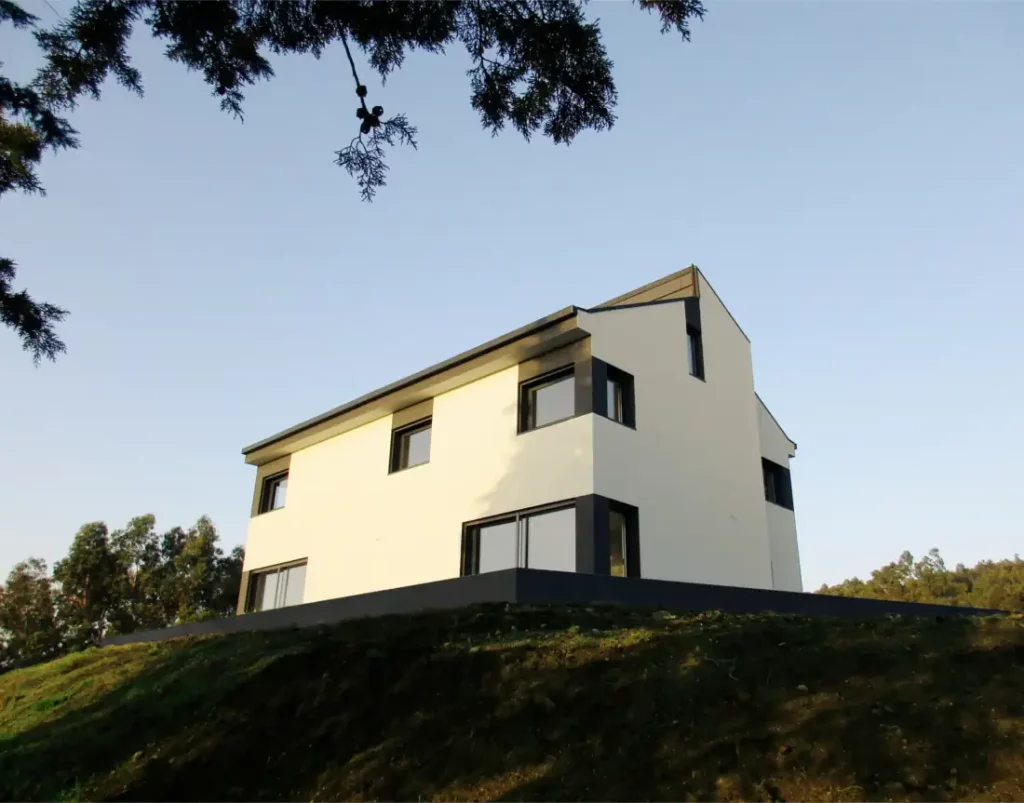 Efficient house in paredes with pine tree
