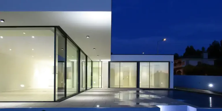 Modern house in Gaia