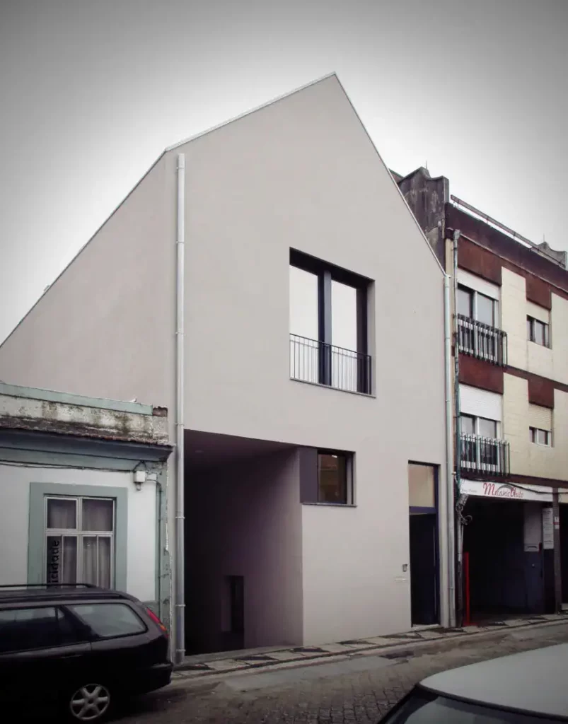 Passive house efficient facade